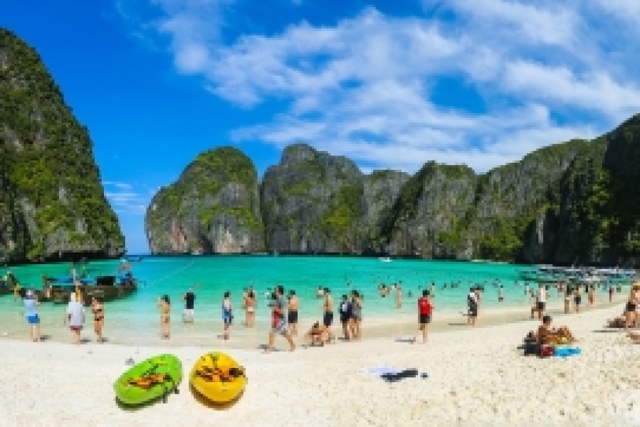 Dubai & Singapore Stays with Spice Route Cruise | BestAirFares