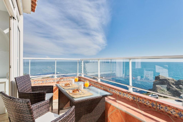 Browse Hotel Options + Popular Hotel Destinations